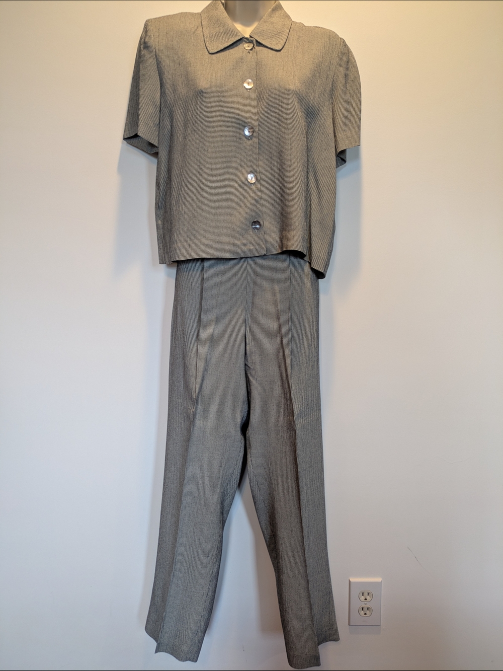 Positive Attitude Black And White Two-Piece Short Sleeve Top and Trousers Set 8P